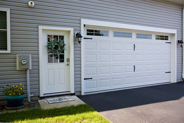 24/7 Emergency Garage Door Panel Replacement experts in Livingston, TX